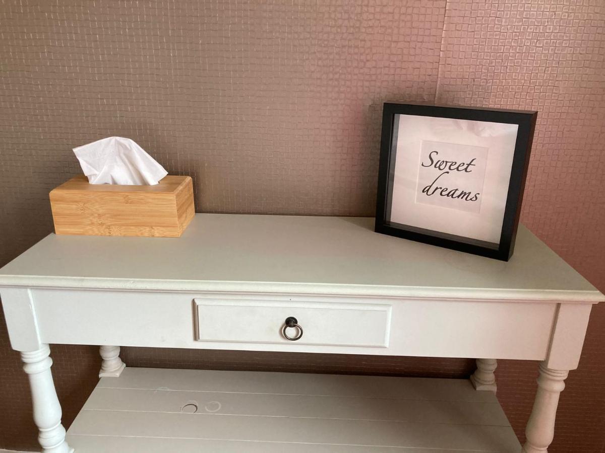 Rustig appartement in het groen met terras Kontich Buitenkant foto