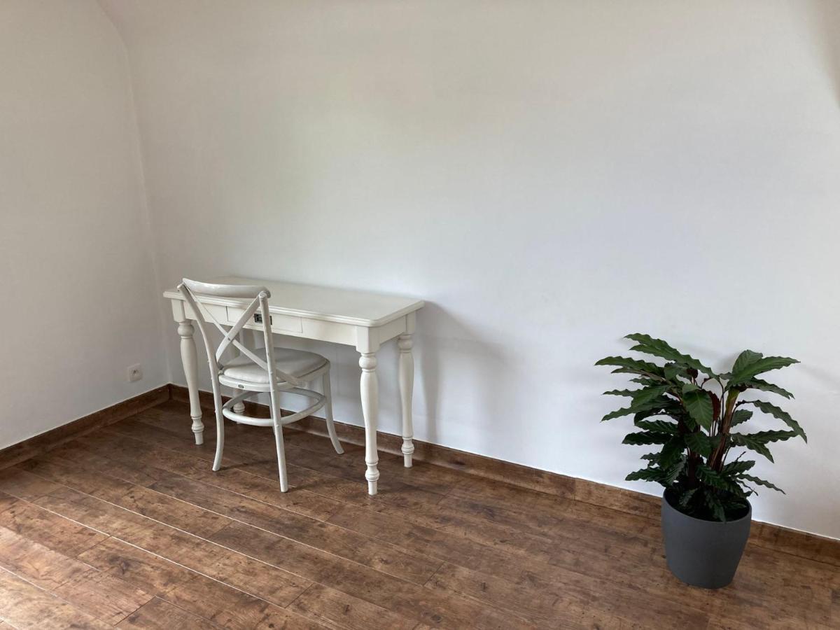 Rustig appartement in het groen met terras Kontich Buitenkant foto